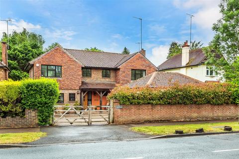 Outwood Lane, Chipstead, Surrey 4 bed detached house for sale