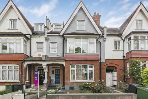 Broxholm Road, London, SE27 3 bed apartment for sale