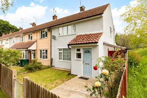 Cloverlands, Crawley RH10 2 bed end of terrace house for sale