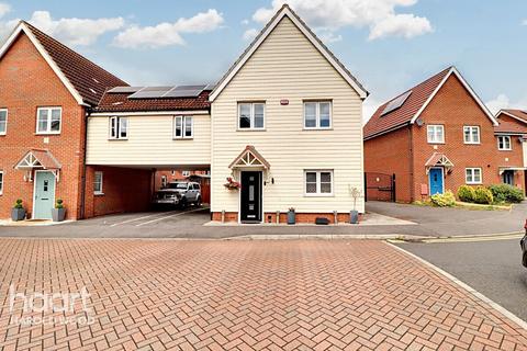 Whitworth Avenue, Romford 4 bed end of terrace house for sale