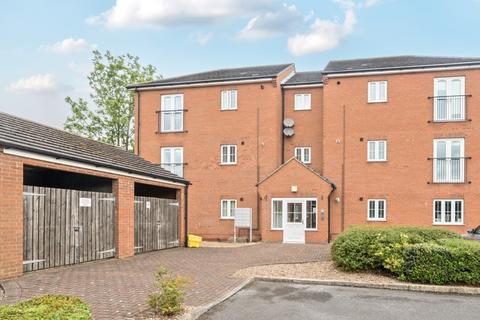 Danes Close, Grimsby, Lincolnshire, DN32 2 bed apartment for sale