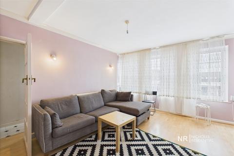Hook Road, Chessington, Surrey. KT9 1 bed flat for sale