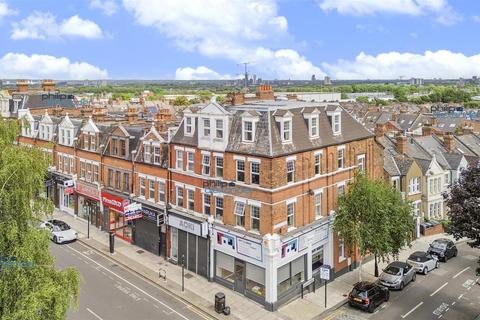 Tottenham Lane, London N8 2 bed flat for sale