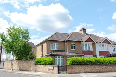 5 bedroom semi-detached house for sale