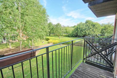 Sommers Court, Ware SG12 2 bed apartment for sale