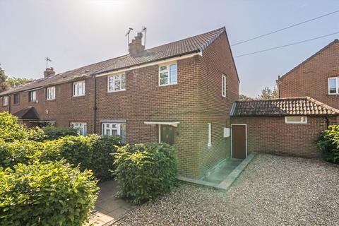 Buckingham Road, Richmond TW10 3 bed house for sale