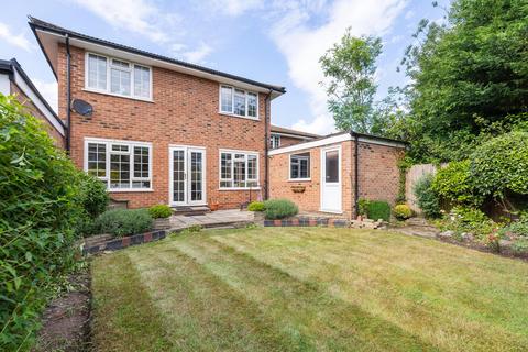Hampton TW12 4 bed detached house for sale