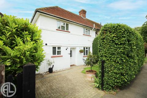 West View, Letchworth Garden City... 3 bed semi