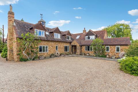 Ivinghoe Aston, Buckinghamshire 6 bed farm house for sale