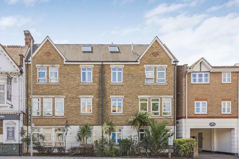 London Road, Kingston Upon Thames KT2 3 bed flat for sale