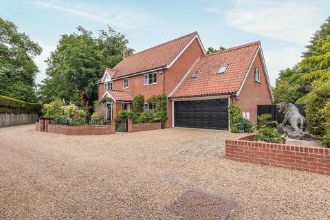 Wroxham 5 bed detached house for sale