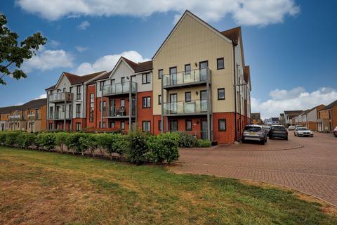Sunliner Way, South Ockendon RM15 2 bed flat for sale