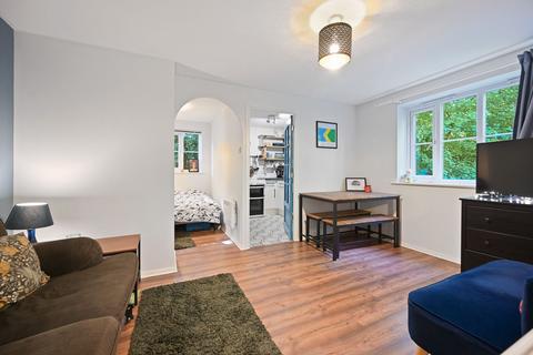 Chipstead Close, Sutton, SM2 1 bed apartment for sale