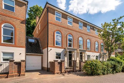 King George Square, Richmond, Surrey 4 bed end of terrace house for sale