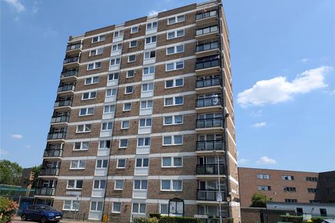 Elvet Avenue, Romford RM2 2 bed flat for sale