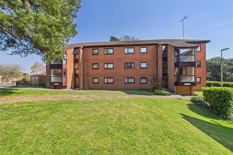 Bruntile Close, Farnborough... 2 bed apartment for sale