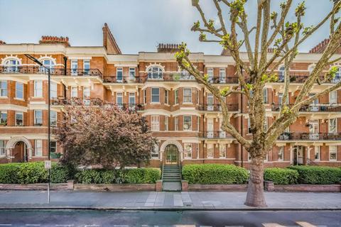 Elgin Avenue, Maida Vale W9 3 bed flat for sale