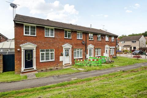 Newbury Drive, Freshbrook, Swindon, SN5 3 bed terraced house for sale