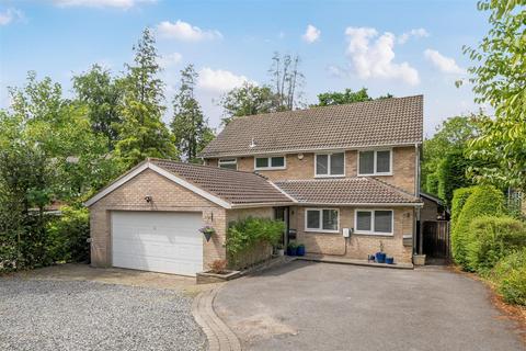 Merrywood Park, Surrey GU15 5 bed detached house for sale