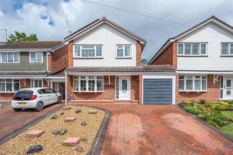 15 Applebrook, Shifnal, TF11 9PZ 3 bed link detached house for sale
