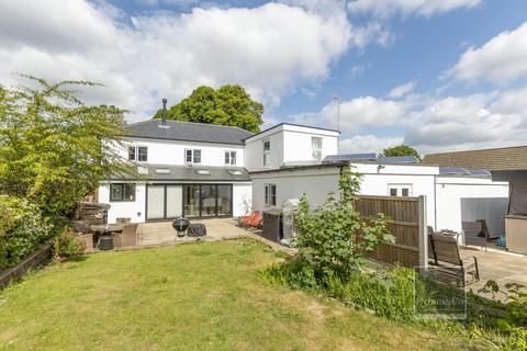 The Street, Norwich NR8 7 bed detached house for sale