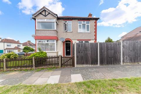 Ravensbury Avenue, Morden SM4 2 bed flat for sale
