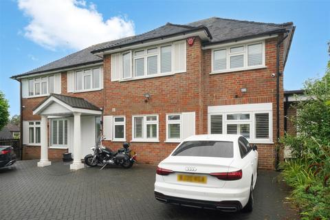 Sackville Close, Harrow 4 bed detached house for sale