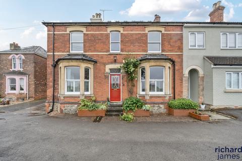 Fairview, Old Town, Swindon, SN1 5 bed semi