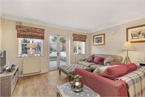 Pembrook Mews, Cologne Road, London... 2 bed house for sale