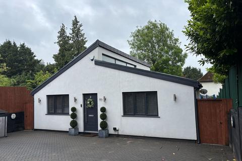 St. Albans Hill, Hemel Hempstead HP3 3 bed detached bungalow for sale