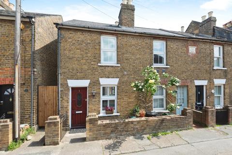 New Road, Hounslow TW3 2 bed end of terrace house for sale