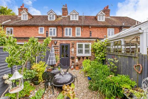 Green Lane Cottages, Maidstone ME17 2 bed terraced house for sale