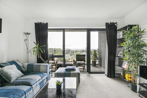 Purley Way, Croydon, CR0 2 bed apartment for sale