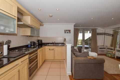 Hayle Mill, Maidstone ME15 2 bed end of terrace house for sale