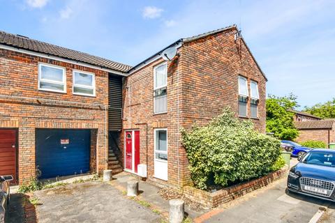 Jevington, Bracknell RG12 2 bed maisonette for sale