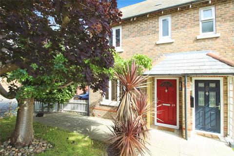 Mansfield Drive, Sittingbourne ME9 2 bed semi