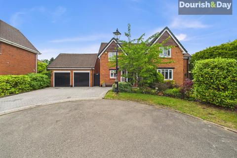 Queens Road, Wolverhampton WV10 5 bed detached house for sale