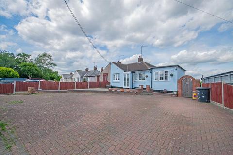 Storms Way, Chelmer Village, Chelmsford 2 bed bungalow for sale