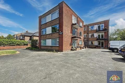 Preston Road, Southport PR9 2 bed apartment for sale