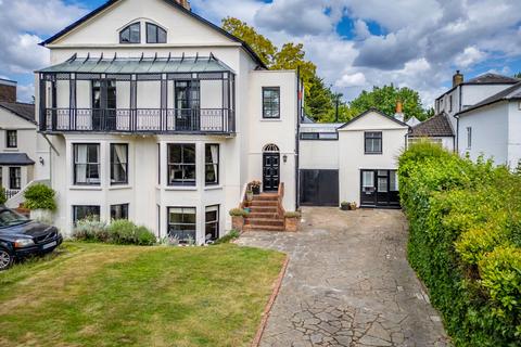 Bromley Common, Bromley BR2 6 bed house for sale