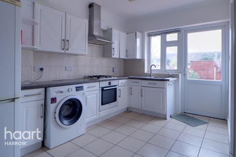 5 bedroom semi-detached house for sale