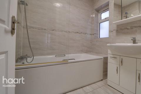 5 bedroom semi-detached house for sale