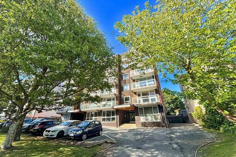 Upperton Road, Eastbourne 2 bed flat for sale