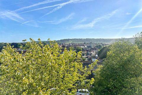 Upperton Road, Eastbourne 2 bed flat for sale