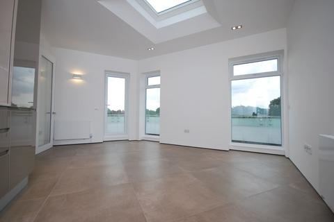 Grosvenor Court, Hale Lane,NW7 1 bed flat for sale