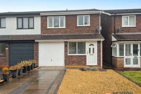 Henley Close, Walsall, WS3 3 bed semi