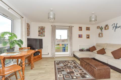 Nova Avenue, Faversham ME13 2 bed flat for sale