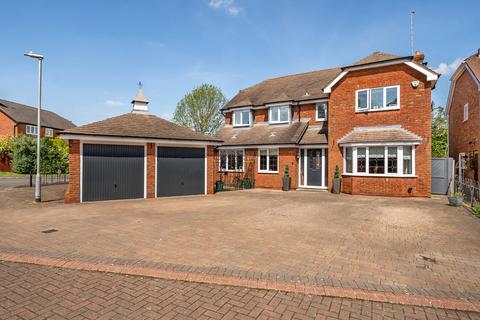 Newmeadow Copse, Peatmoor, Swindon, SN5 5 bed detached house