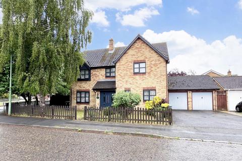 Borley Crescent, Elmswell IP30 4 bed detached house for sale