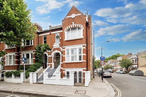Wandsworth Bridge Road, London, SW6 2 bed apartment for sale
